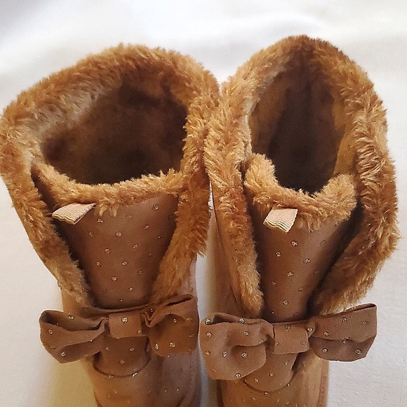 Crazy 8 Girls Golden Brown Faux Fur Lined Faux Suede Boots Glitter Dots Size 2 - Picture 7 of 13